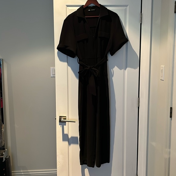 Size Large black belted jumpsuit from Zara - Picture 1 of 5